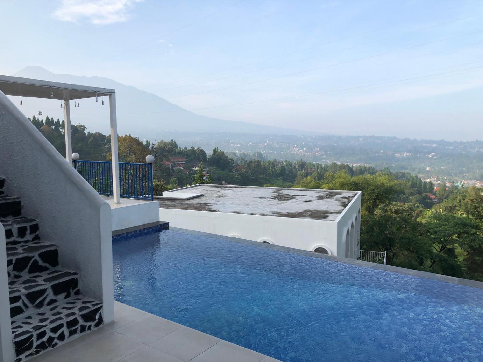 Villa Blue Door, Puncak Pondok Cipaseban Esterno foto