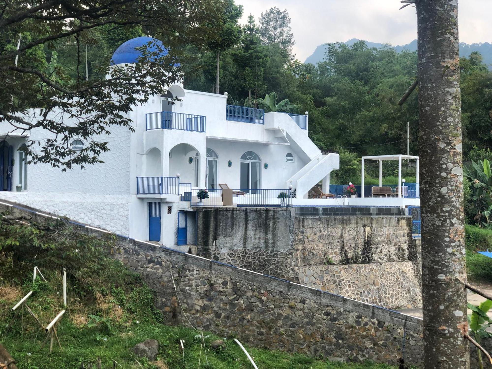 Villa Blue Door, Puncak Pondok Cipaseban Esterno foto